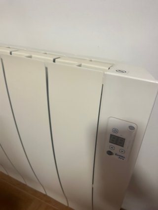 Radiador eléctrico blanco, funciona perfectamente