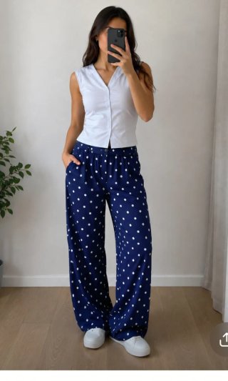 Conjunto pantalón lunares y camiseta
