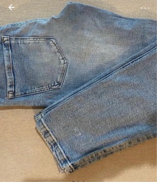 Pantalón vaquero Stradivarius Talla 34