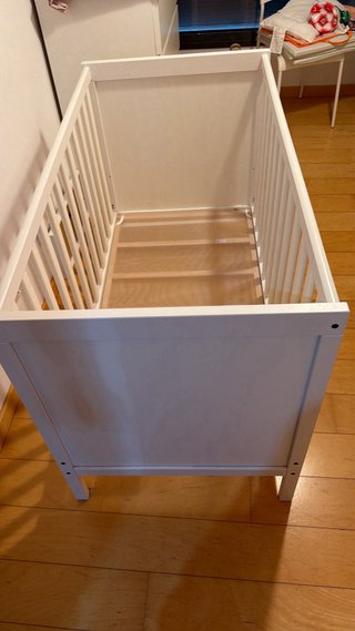 Cuna de madera blanca IKEA + colchon