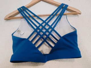 Top deportivo elástico azul talla M