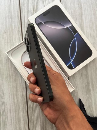iPhone 16 Pro Max 95% Bateria FACTURA Y GARANTÍA