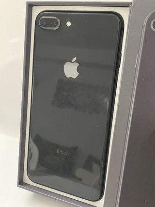 iPhone 8 Plus 64GB Negro
