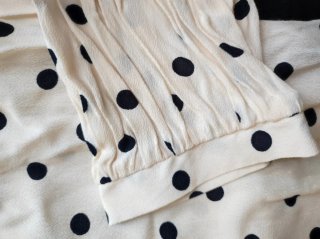 Blusa Primark lunares beige y negro talla xs