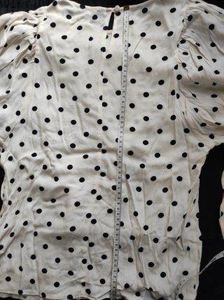 Blusa Primark lunares beige y negro talla xs