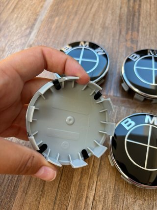 PACK 4 TAPABUJES BMW NEGROS - nuevos
