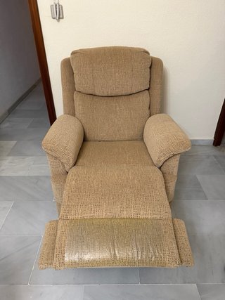 Sillón reclinable beige tela