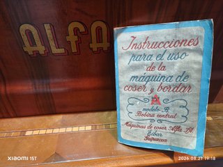 Máquina de Coser Alfa Años 50