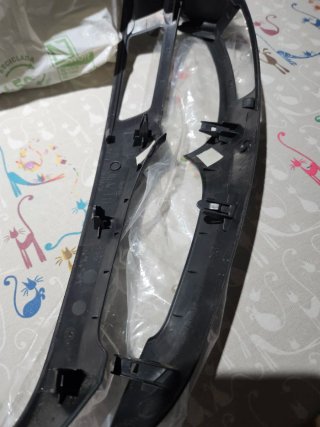 Fascia Plásticos Toyota Yaris 2008 embellecedores