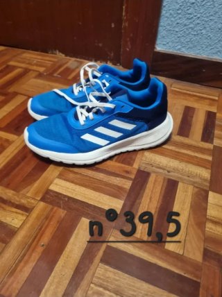 Zapatillas Adidas Azules y Blancas