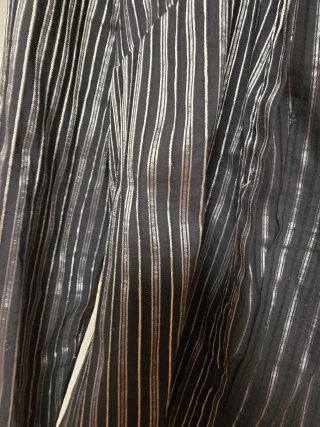 Camisa Rayas Negras y Plateadas