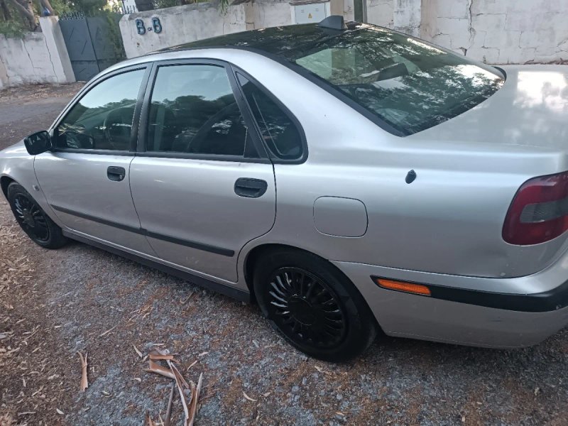 Volvo S40 2001 - foto 1