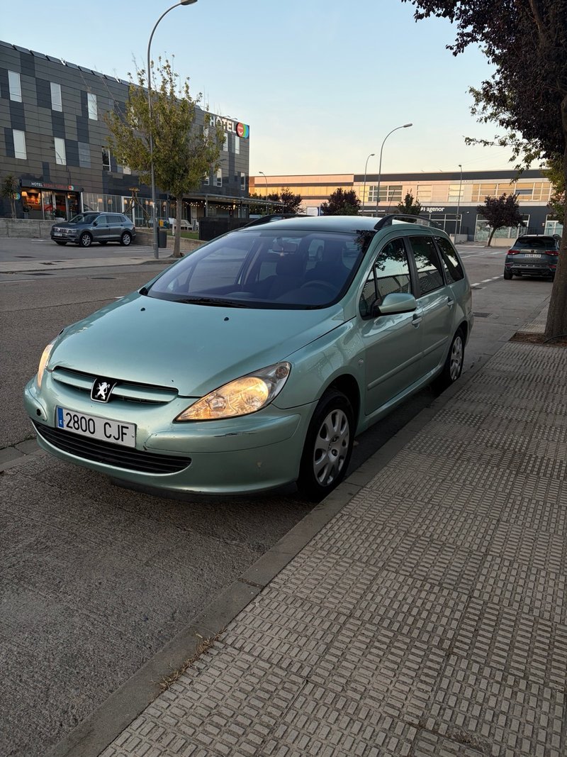 Peugeot 407 2005 - foto 1