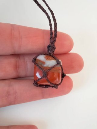 Collana diaspro rosso e corda mogano uomo donna