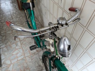 Bicicleta BH - Vintage - más de 65 años