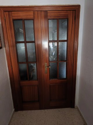Puerta madera interior