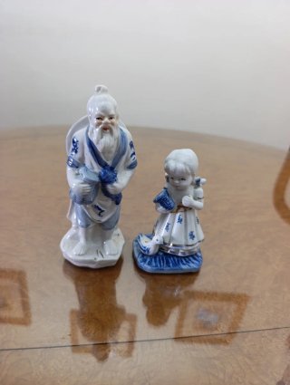 Figuras de porcelana azul y blanco