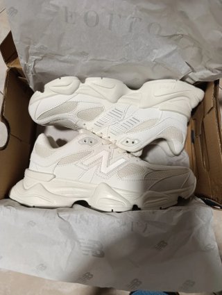 Sapatilhas New Balance 9060  Tam40