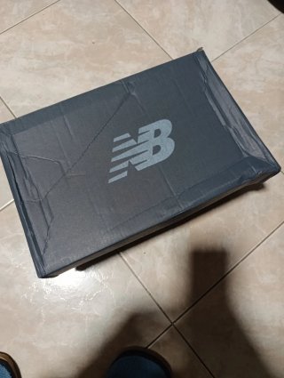 Sapatilhas New Balance 9060  Tam40