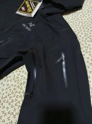 Chaqueta Arc'teryx Alpha SV Talla M Negra