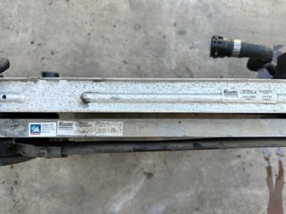 Radiador Refrigerante y A/C Líquido Dirección