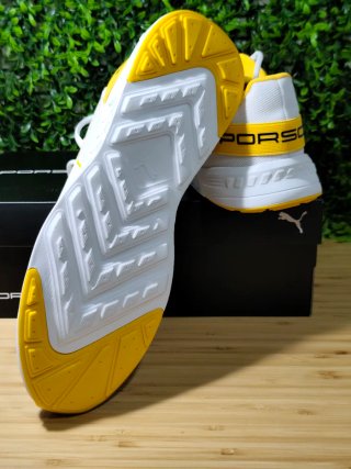 Zapatillas Puma Talla 43 Blancas y Amarillas