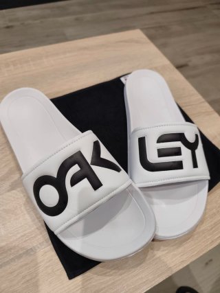 Chanclas Oakley Blancas Hombre