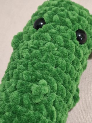 Peluche de ganchillo verde