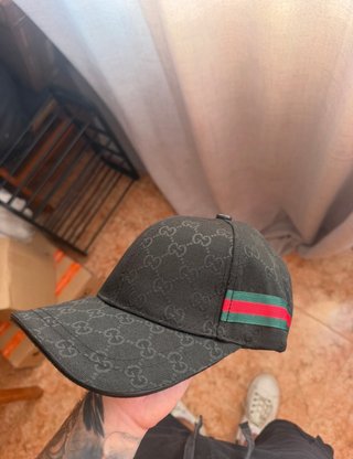 Gorra Gucci Negra con Logo GG