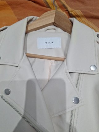 Chaqueta VILA efecto piel Talla M