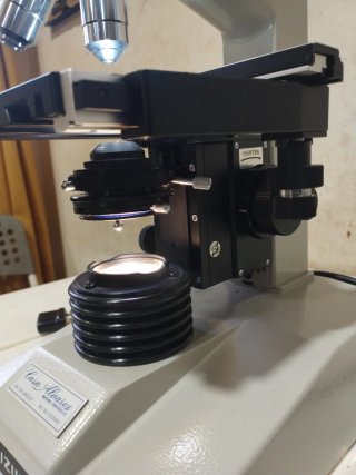 Microscopio IZUMI en perfecto estado
