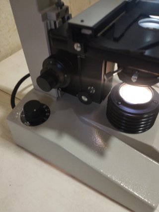 Microscopio IZUMI en perfecto estado