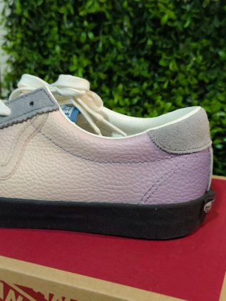 Zapatillas Vans grises y moradas