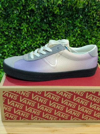 Zapatillas Vans grises y moradas