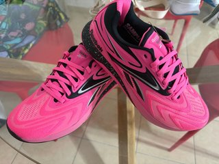 Zapatillas Reebok CrossFit Negras y Rosas