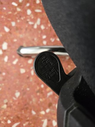 Silla de oficina ergonómica Durrafy D-01