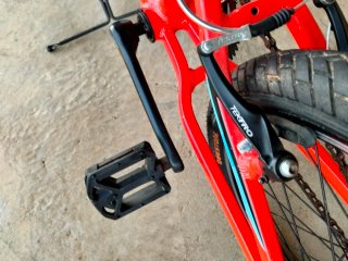 Bicicleta BMX Monty Rossa