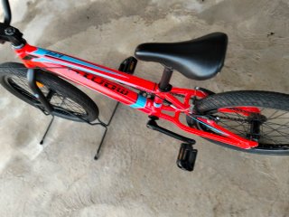 Bicicleta BMX Monty Rossa