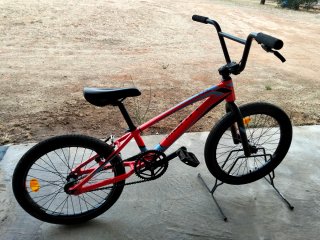 Bicicleta BMX Monty Rossa