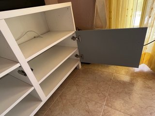 Mueble TV blanco y gris