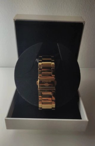 Reloj Marea Dorado con Detalles Brillantes
