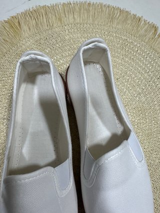 Alpargatas blancas