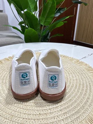 Alpargatas blancas