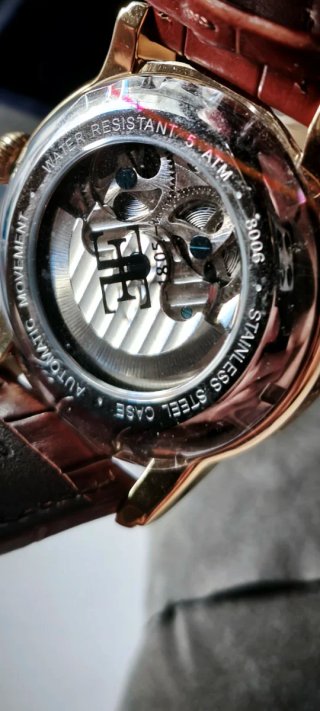 Reloj Thomas Earnshaw Esqueleto Dorado