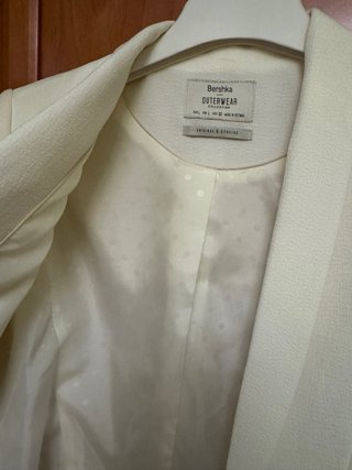 Chaqueta americana Bershka blanca mujer