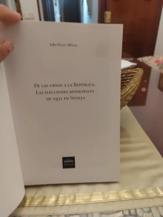 Libro: De las urnas a la república