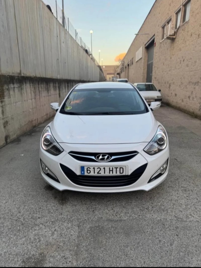 Hyundai i40 2013 - foto 1
