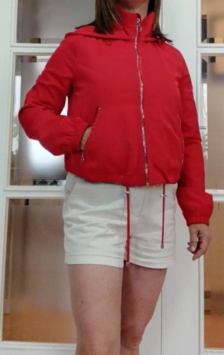 Cazadora cortavientos Bershka M