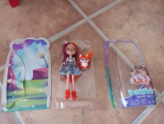 Muñeca Enchantimals Felicity Fox con Flick