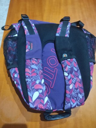 Mochila  Totto Morada con Estampado Floral